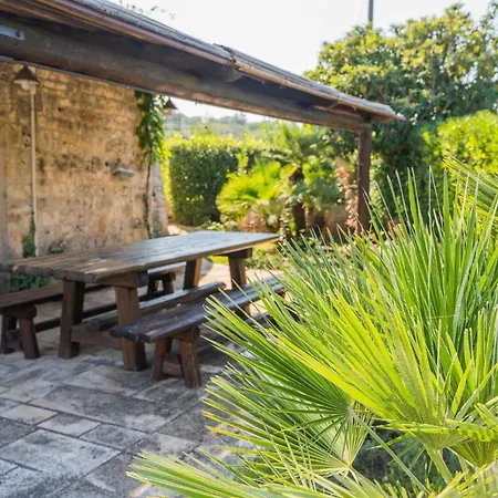 Trulli Francesca Ciclovia Locorotondo